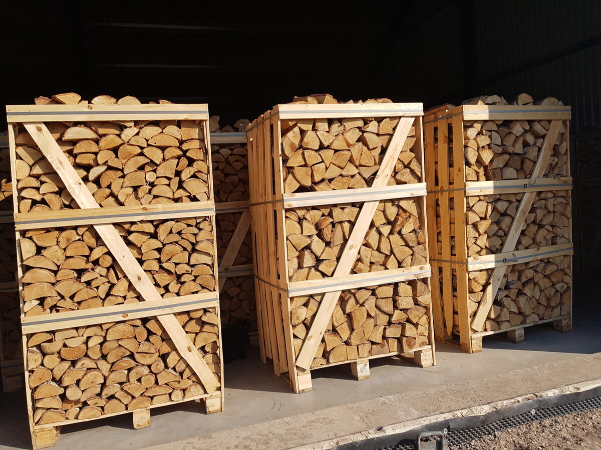 Kiln dried mix (Birch+Alder) firewood in 1,8 RM wooden crates
