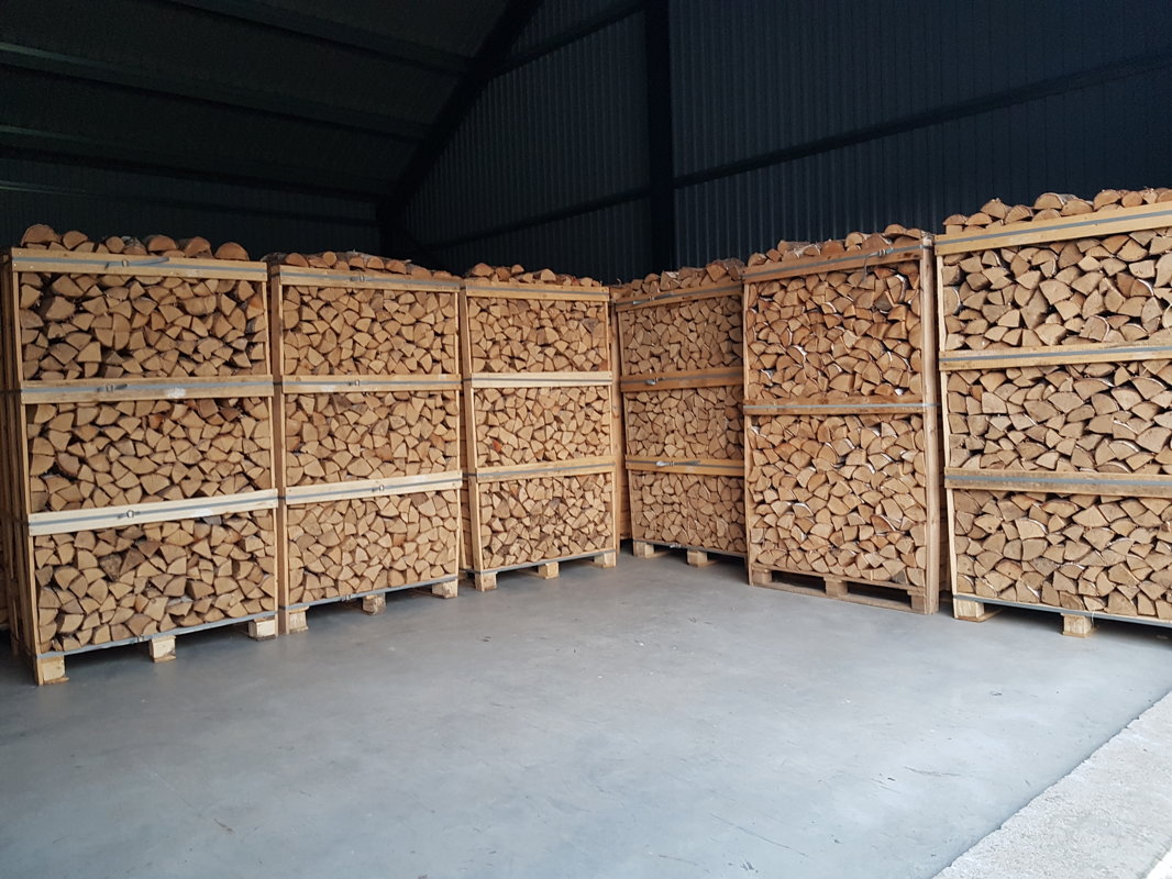 Kiln dried birch firewood in 1,8 RM wooden crates