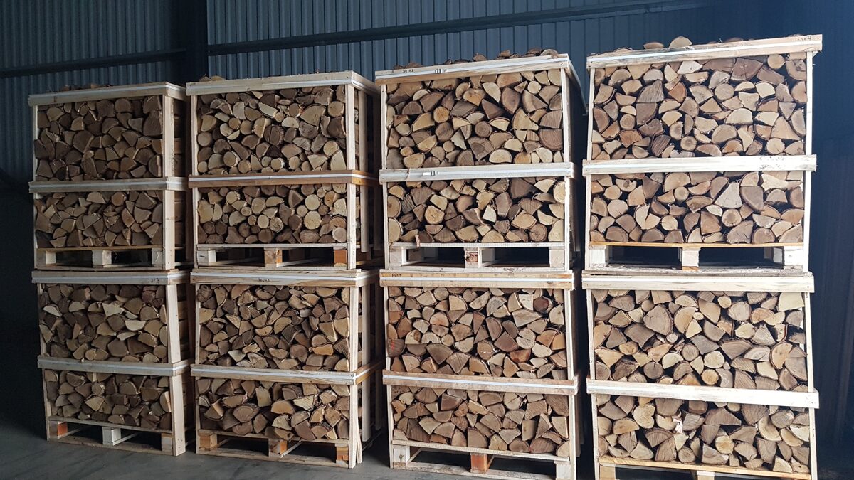 Kiln dried firewood in 1 RM wooden crates