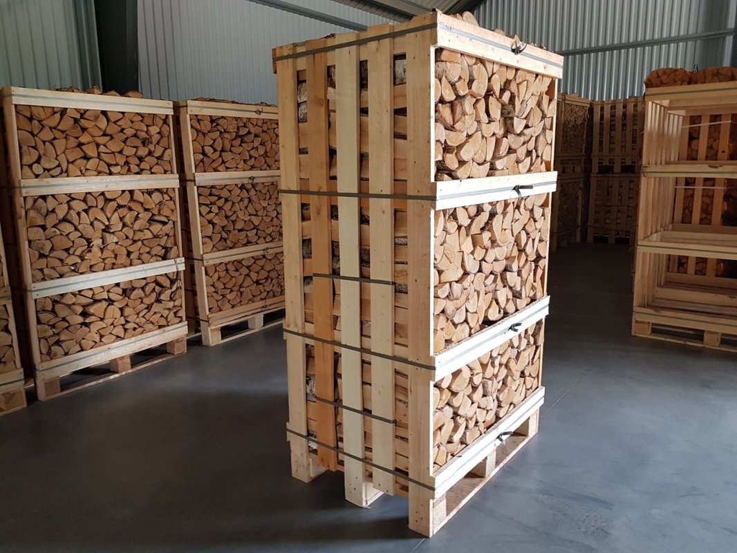 Kiln dried birch firewood in 1,8 RM wooden crates